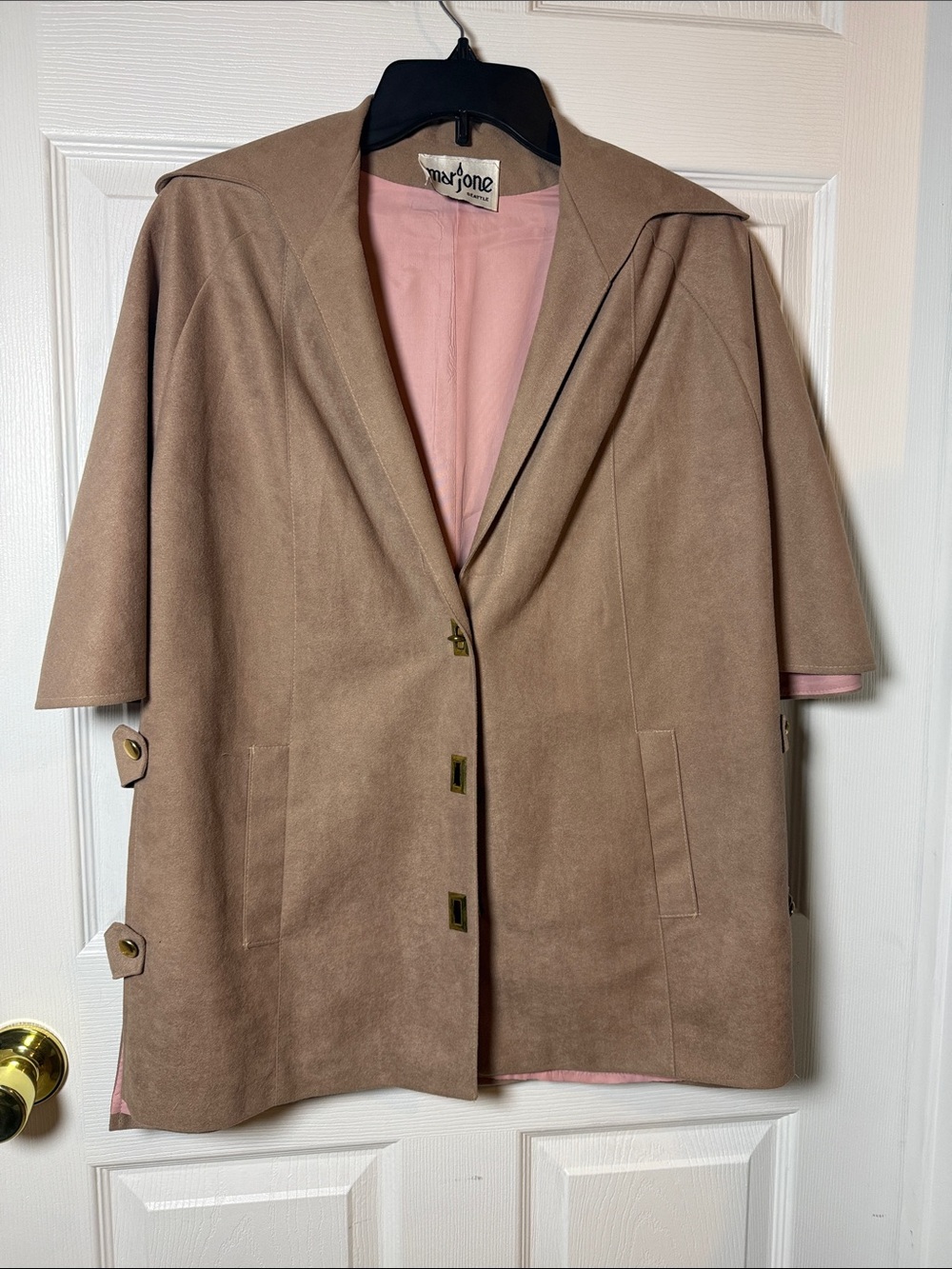 Vintage Marjone Women's Taupe Short Sleeve Capalet with Pink Lining